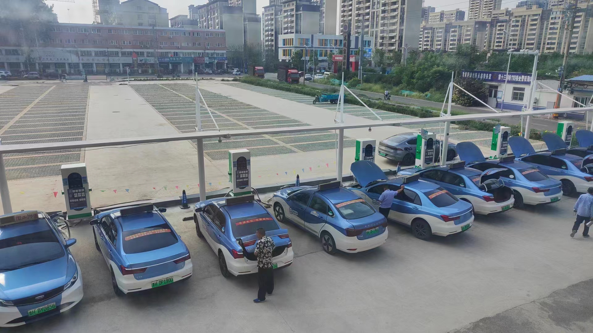 直流快充充電樁解決方案技術發展趨勢-汽車充電樁_充電樁生產_充電樁廠家_深圳耀萊充新能源科技有限公司